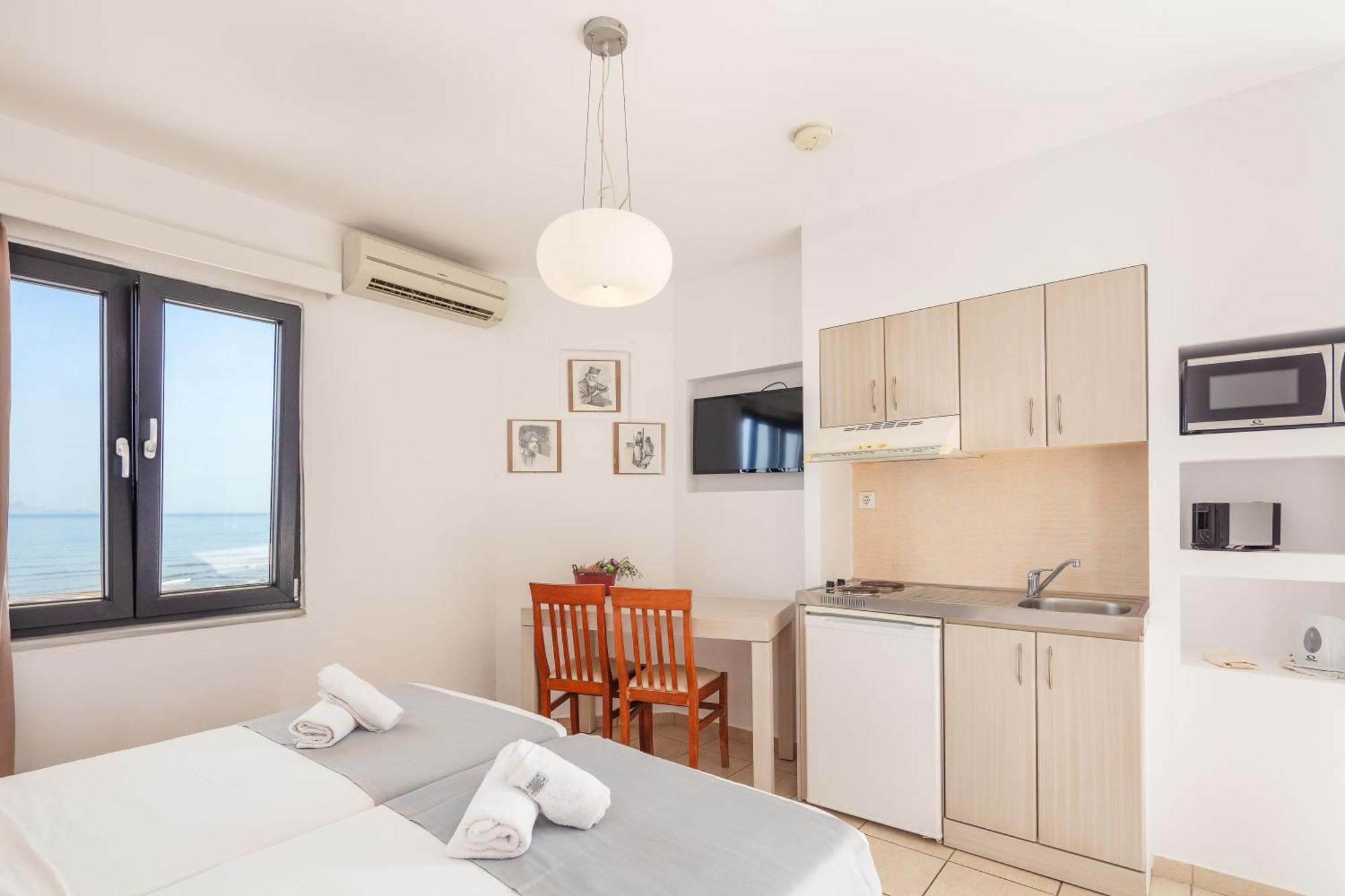Golden Bay Apart otel Kokkini Hani Oda fotoğraf